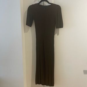 Topshop Short Sleeve Knit Midi Dress in Olive